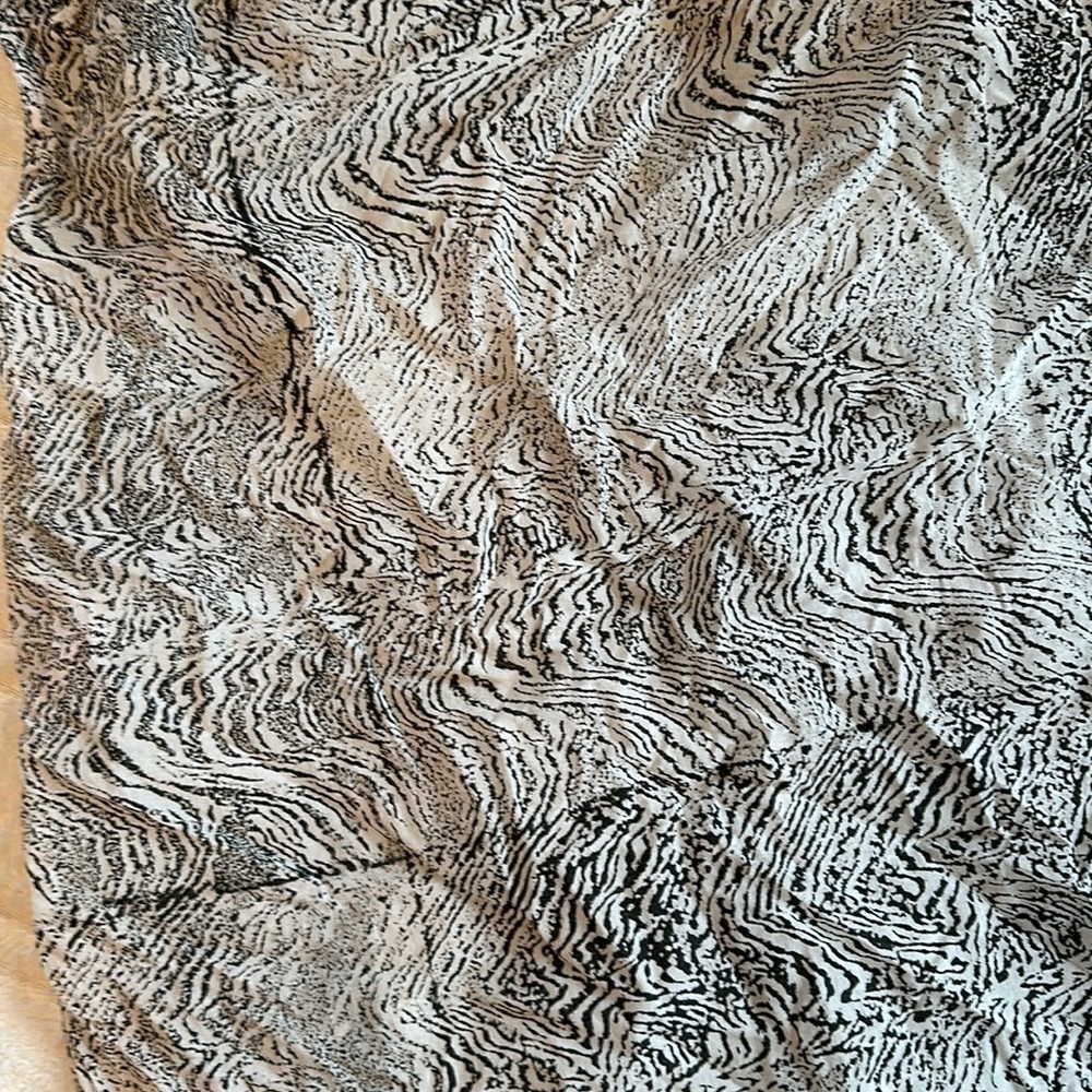 Enza costa tunic blouse - Picture 9 of 9